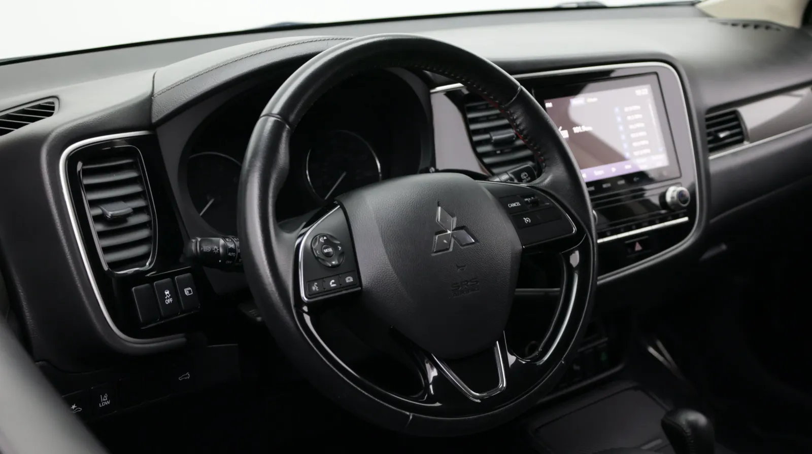 Mitsubishi Outlander photo 8