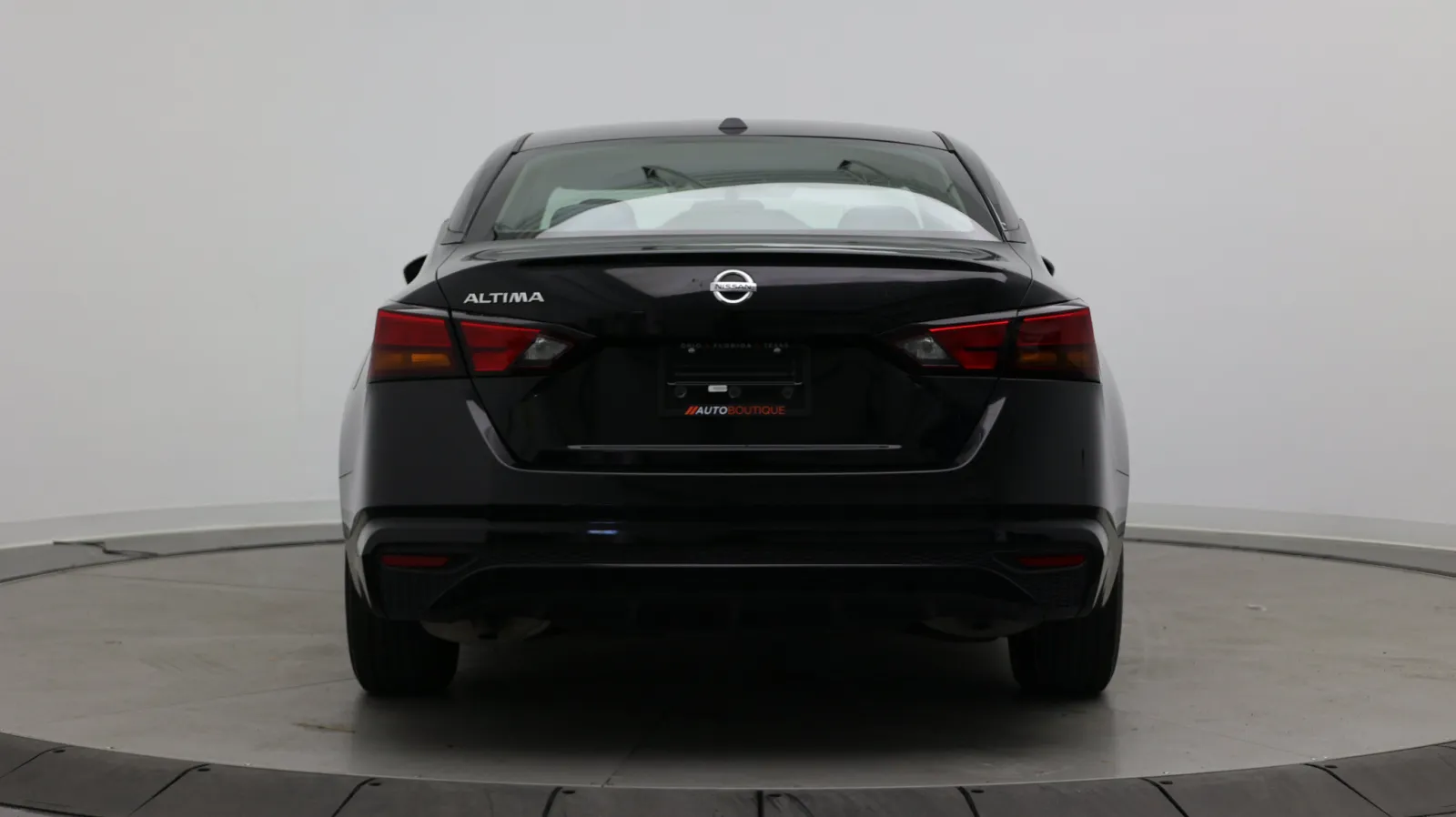 Nissan Altima photo 6