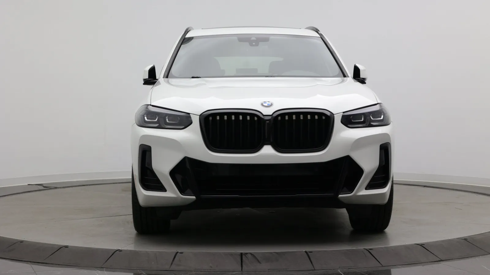 BMW X3 photo 2