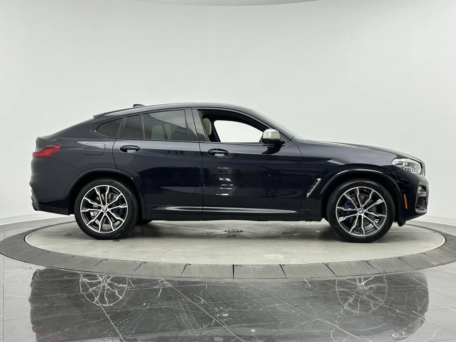 BMW X4 photo 10