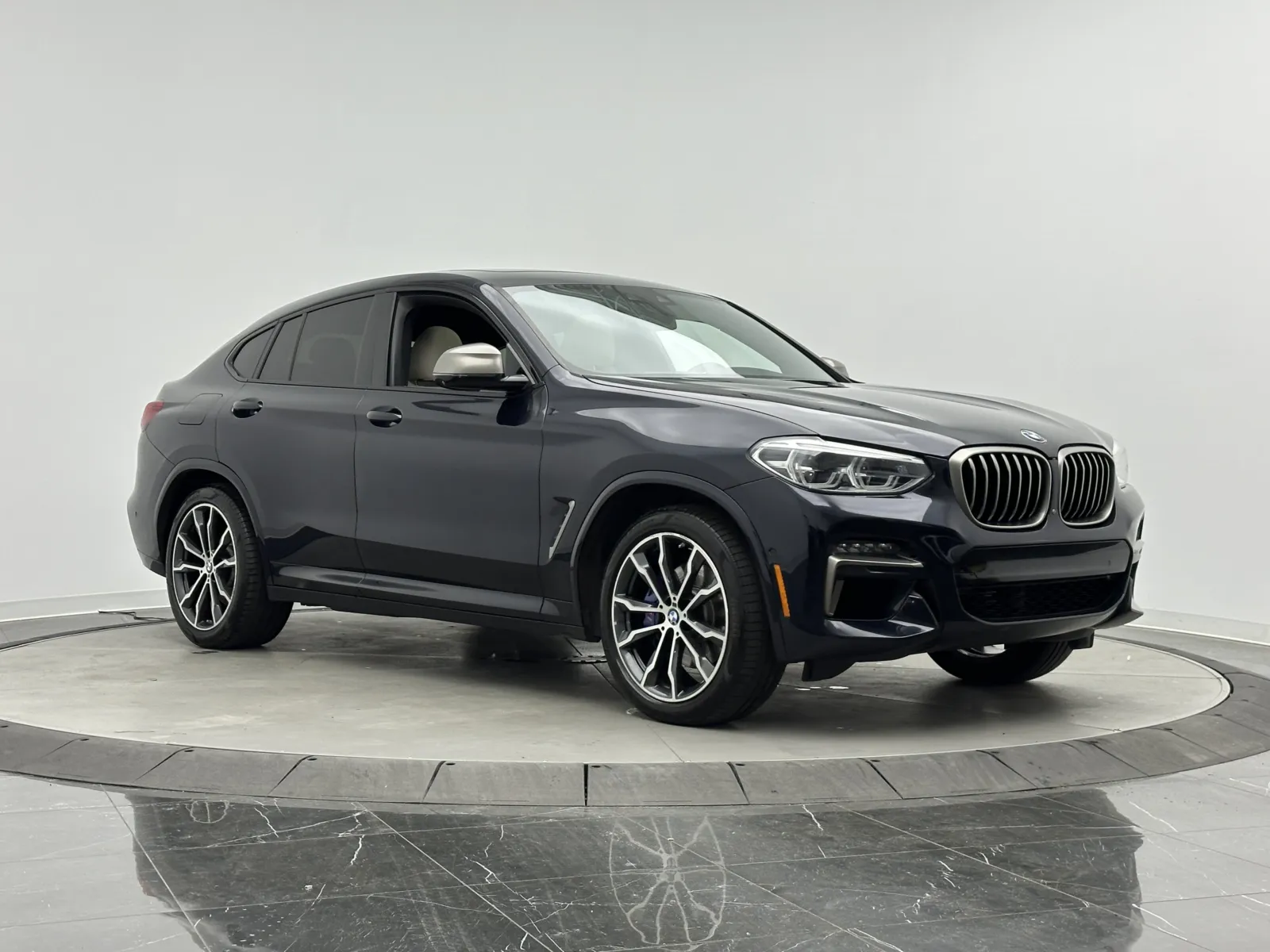 BMW X4 photo 3