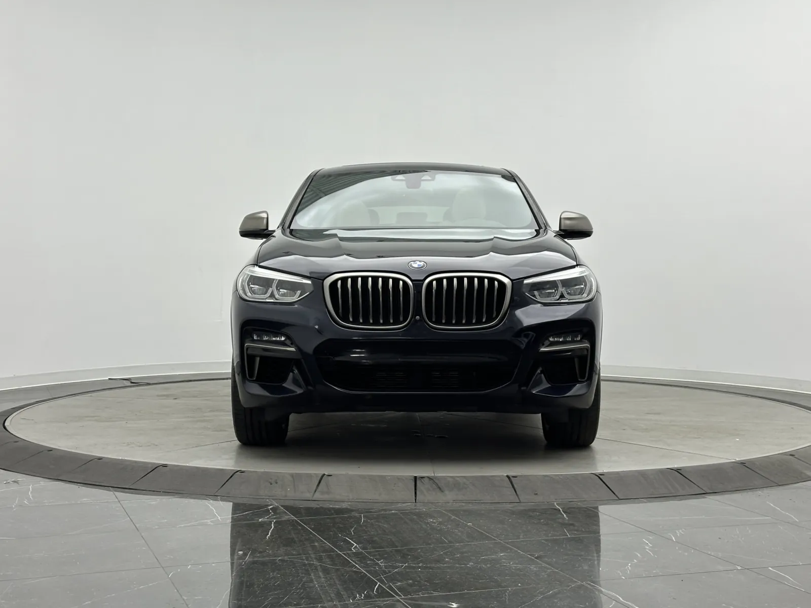 BMW X4 photo 2