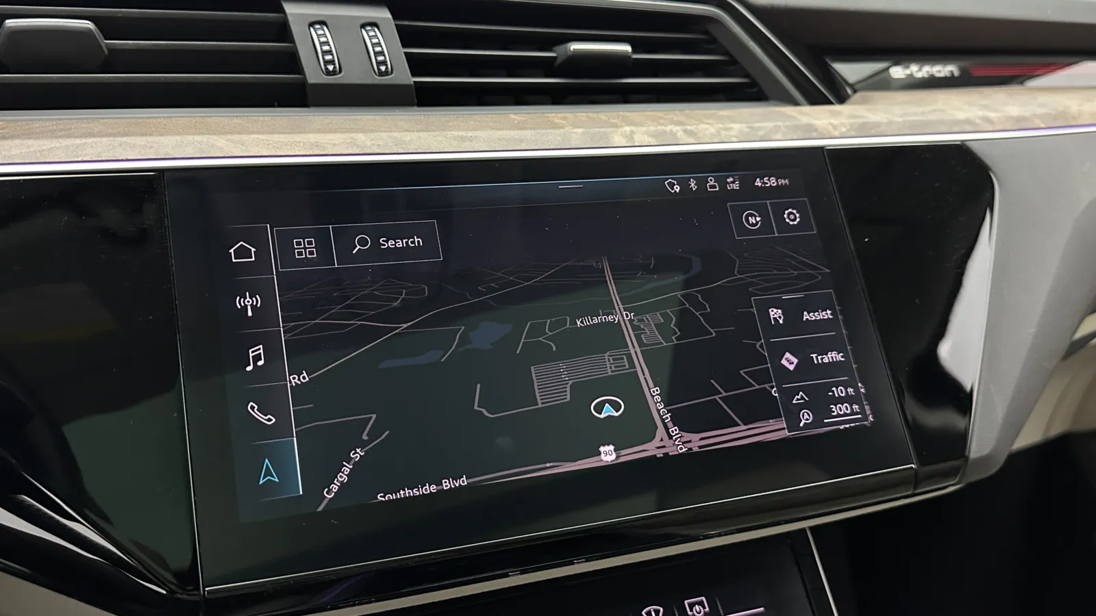 Audi e-tron photo 6