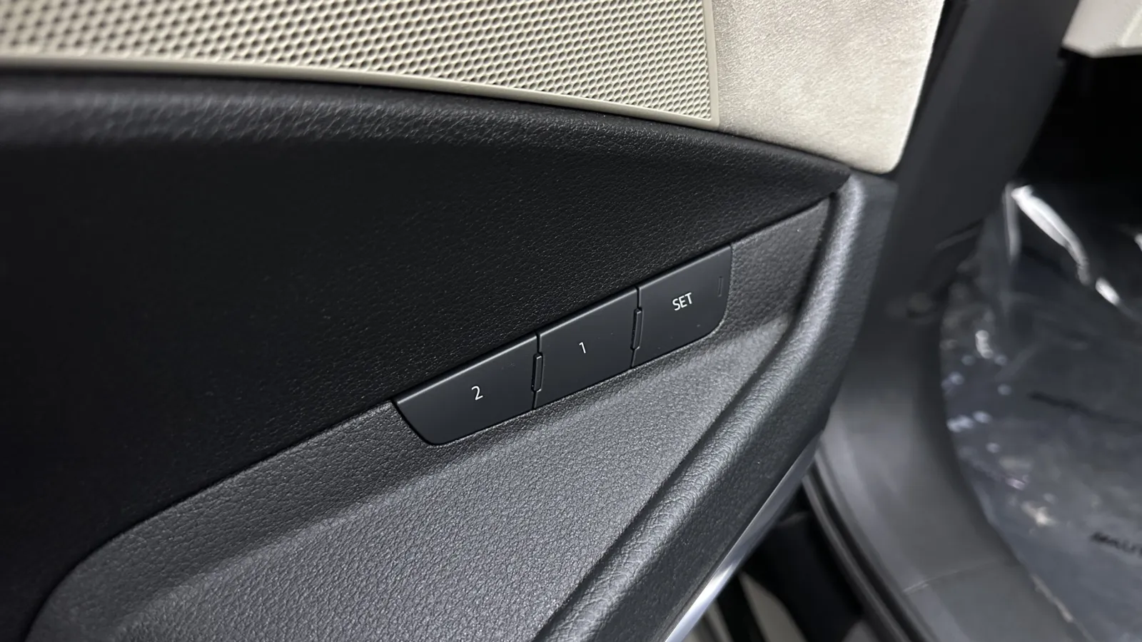 Audi e-tron photo 15
