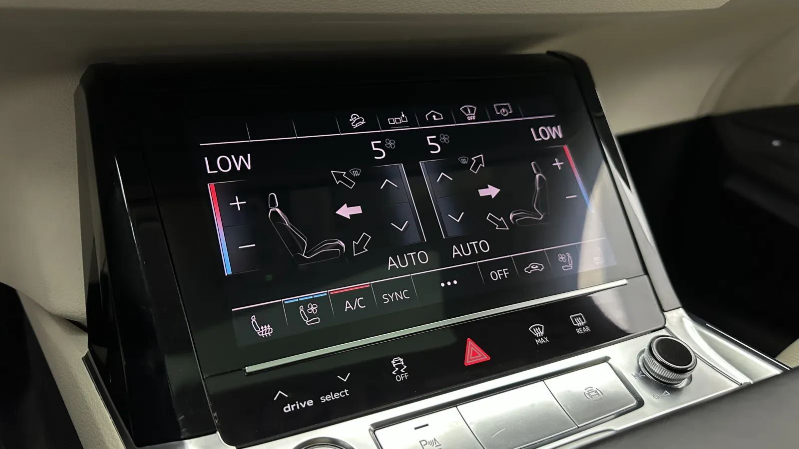 Audi e-tron photo 19