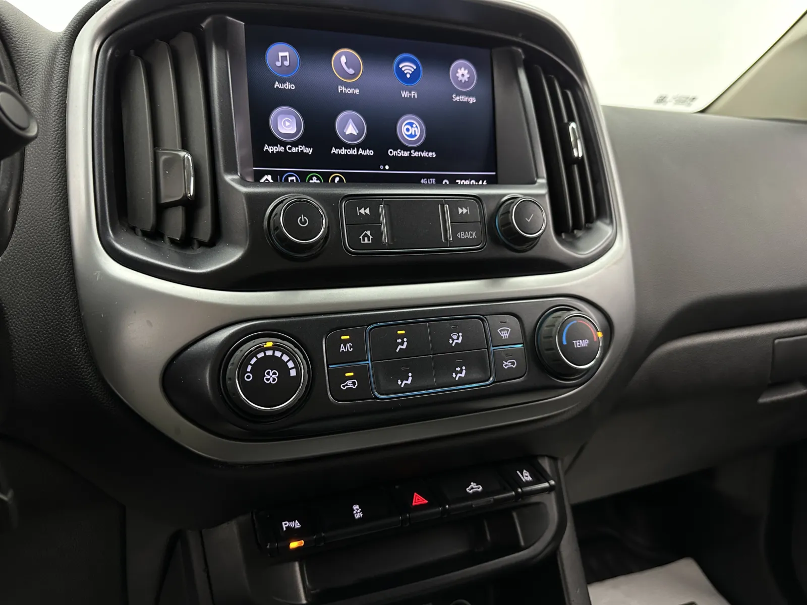 Chevrolet Colorado photo 18