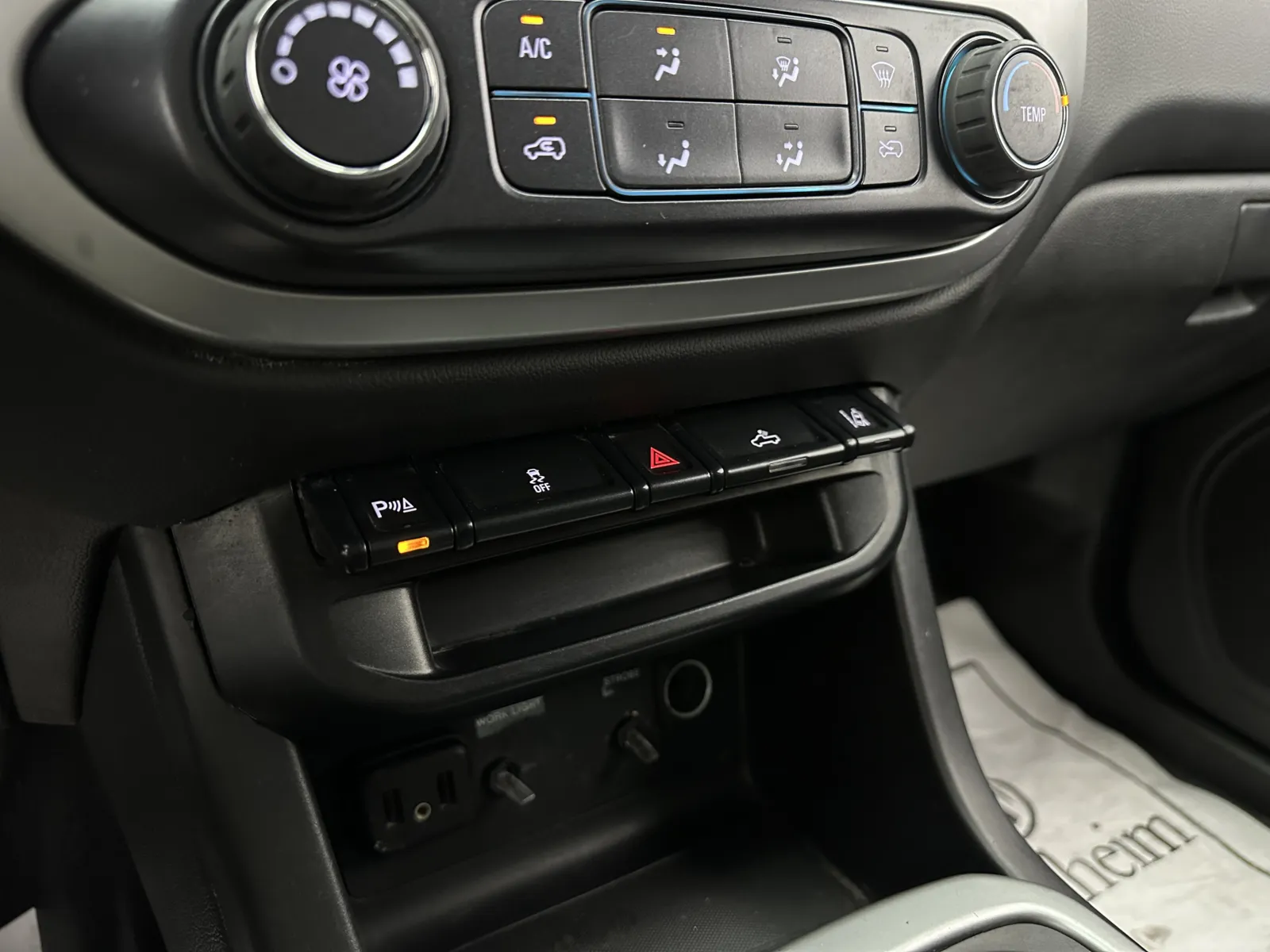 Chevrolet Colorado photo 19
