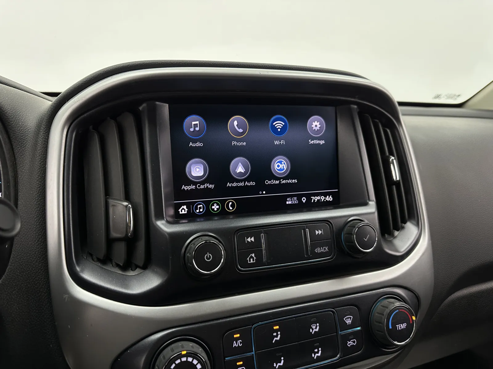 Chevrolet Colorado photo 17