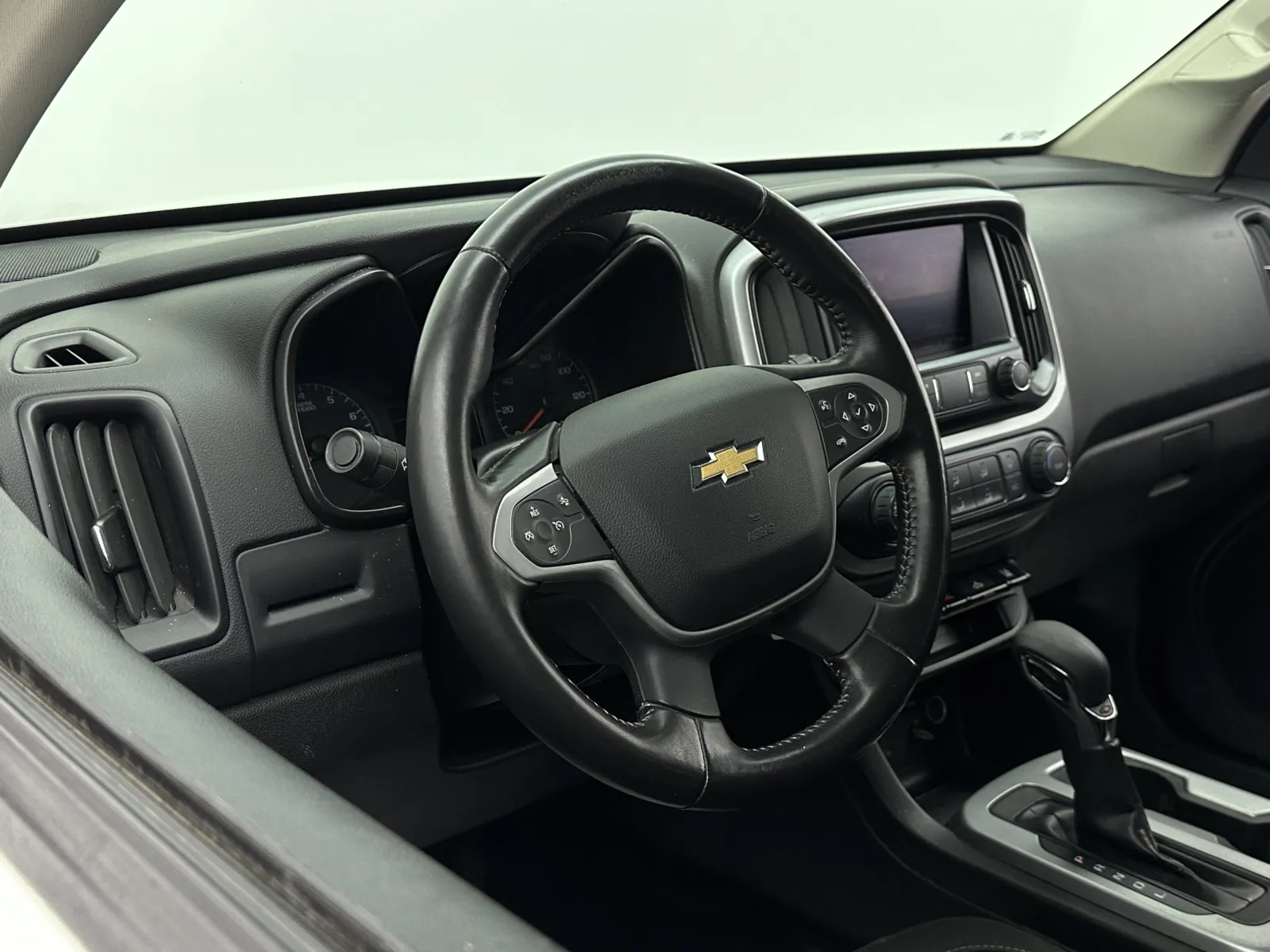 Chevrolet Colorado photo 8