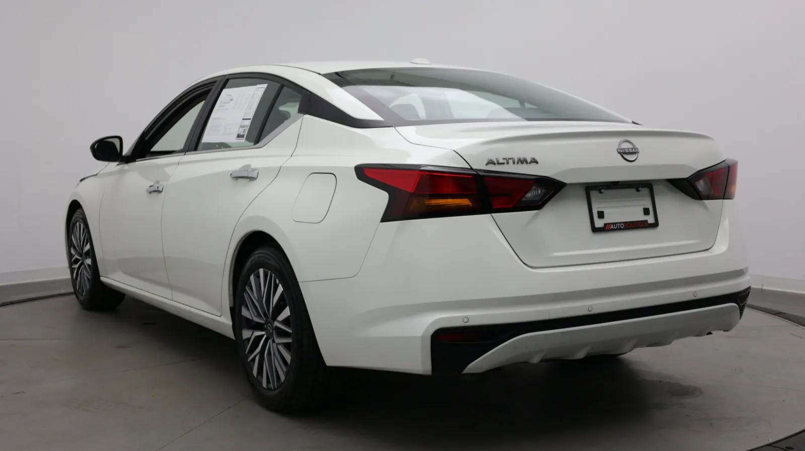 Nissan Altima photo 4
