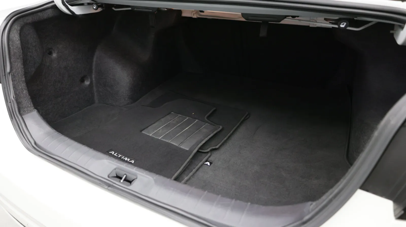 Nissan Altima photo 29