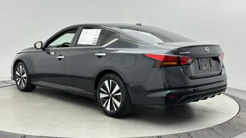 More photos of 2022 Nissan Altima 2.5 SV at Auto Boutique Florida, FL