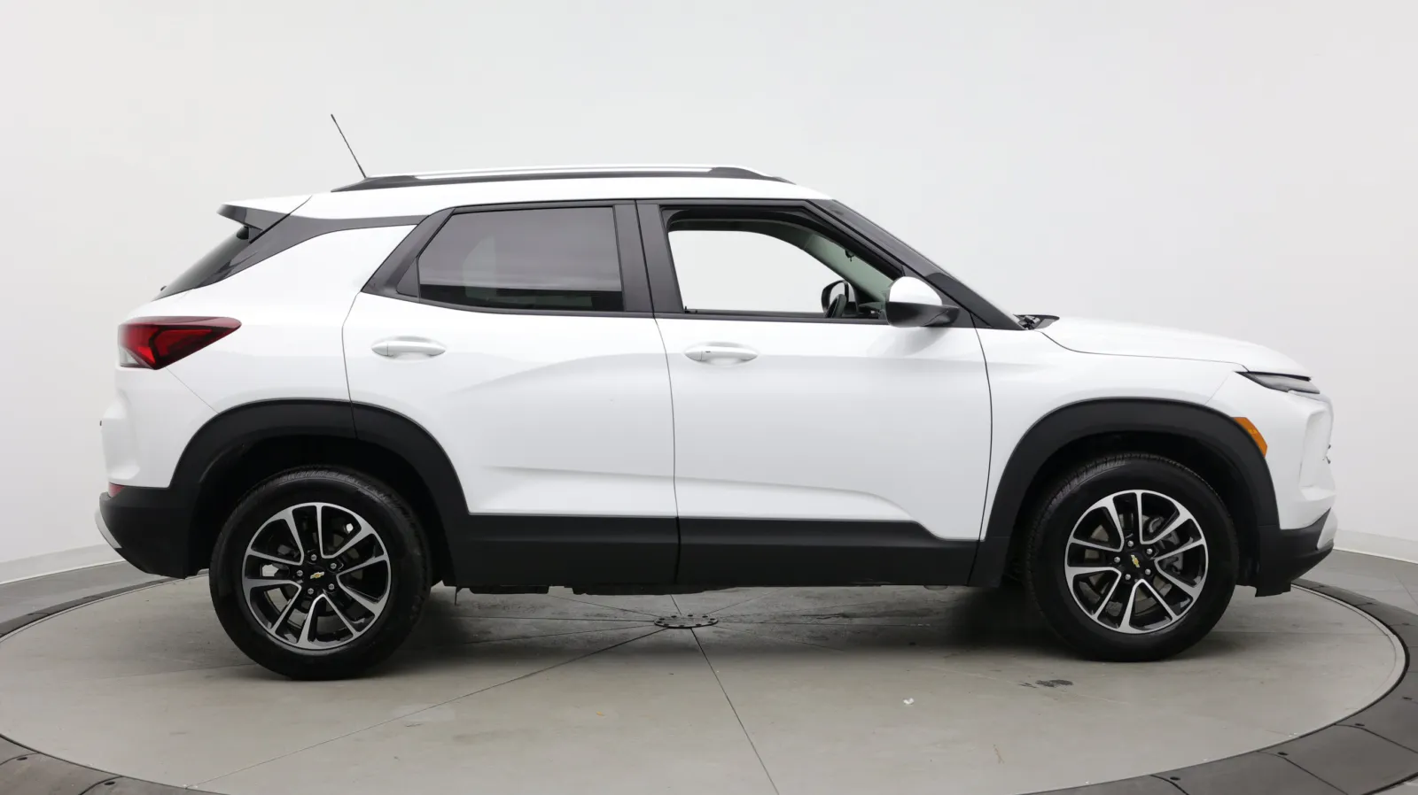 Chevrolet Trailblazer photo 8