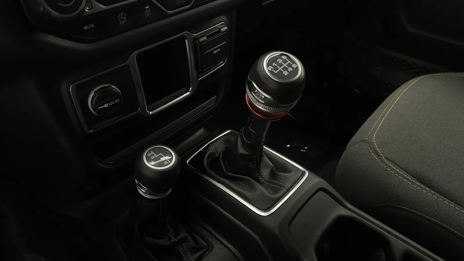 Jeep Wrangler photo 18