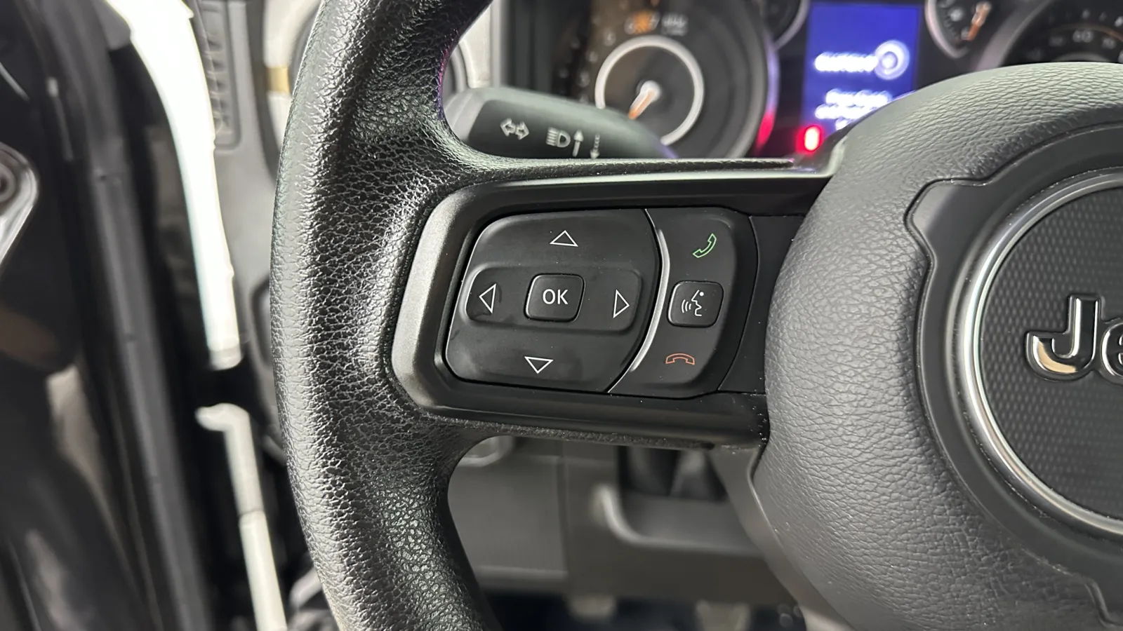 Jeep Wrangler photo 24