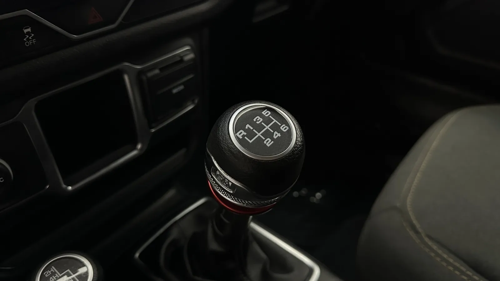 Jeep Wrangler photo 19
