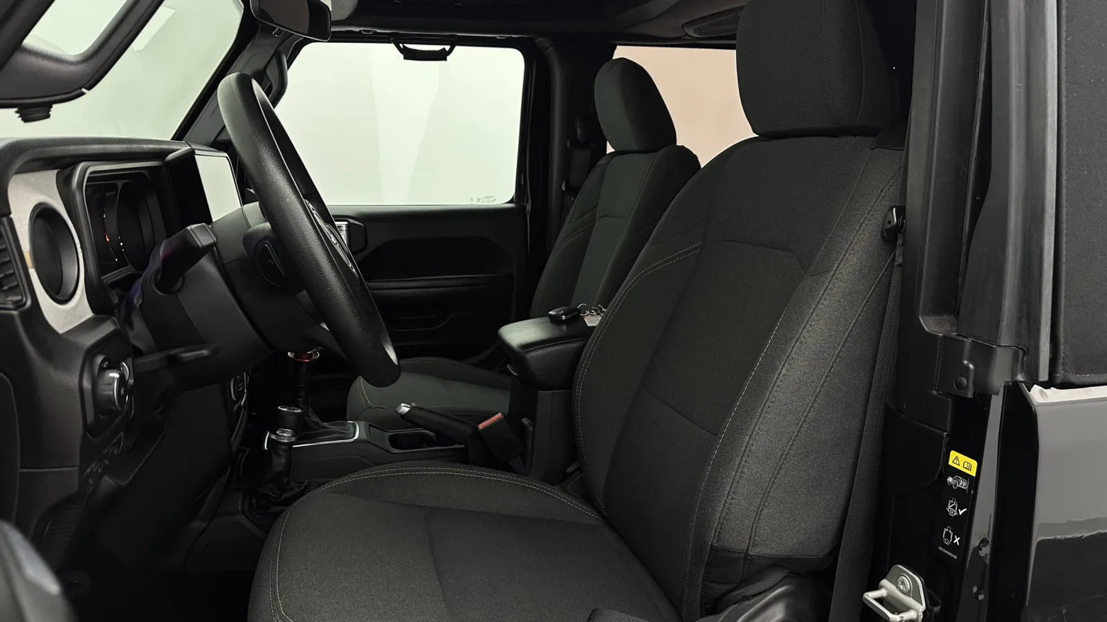 Jeep Wrangler photo 17