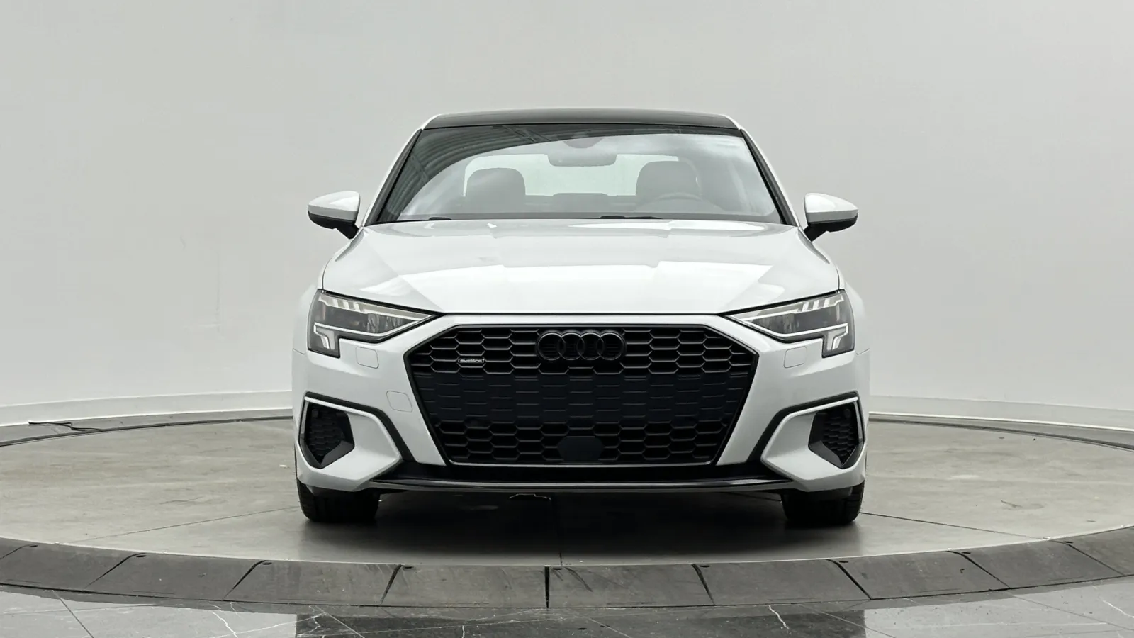 Audi A3 photo 2