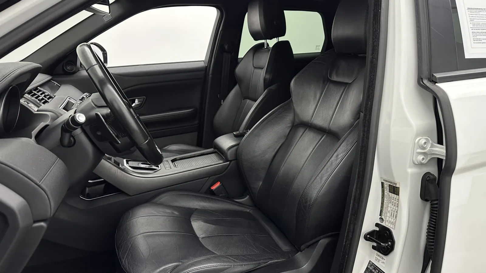 Land Rover Range Rover Evoque photo 13