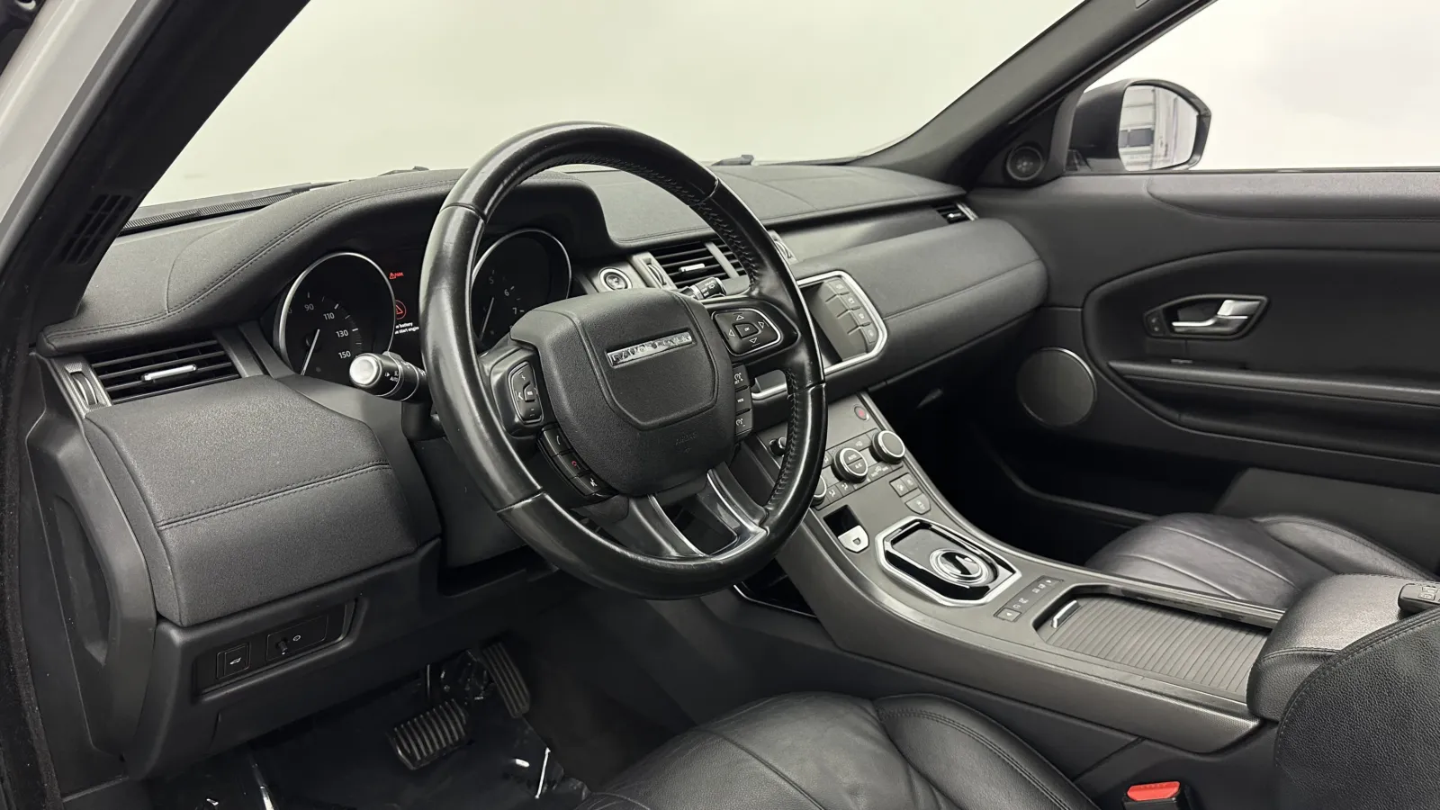 Land Rover Range Rover Evoque photo 10