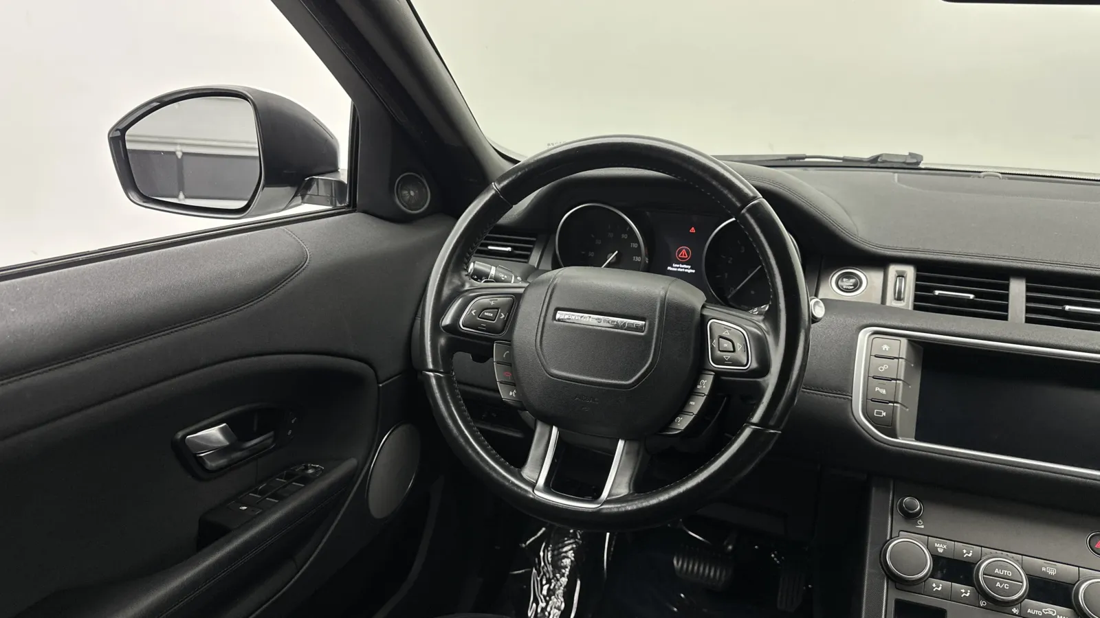 Land Rover Range Rover Evoque photo 27