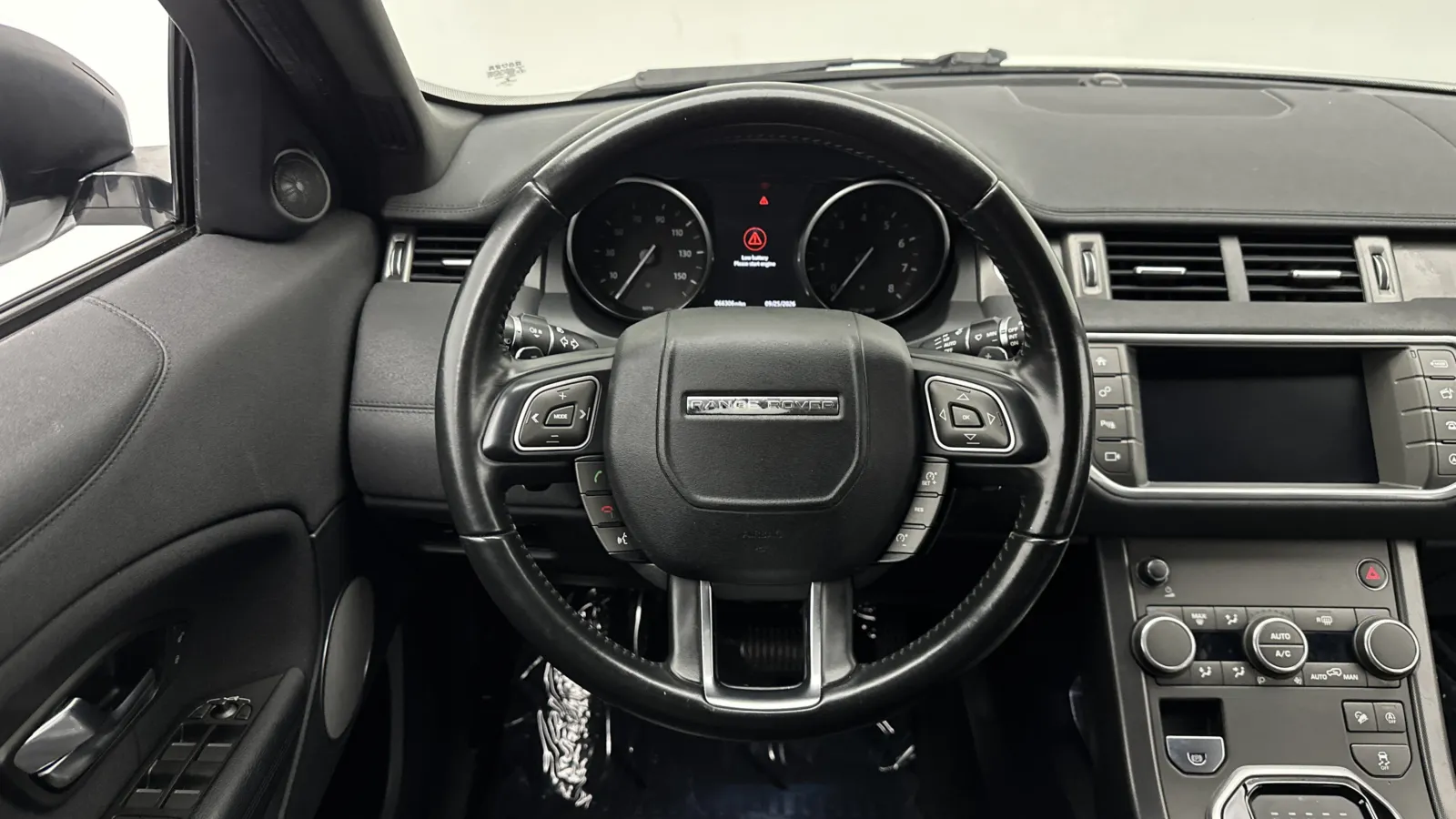 Land Rover Range Rover Evoque photo 26