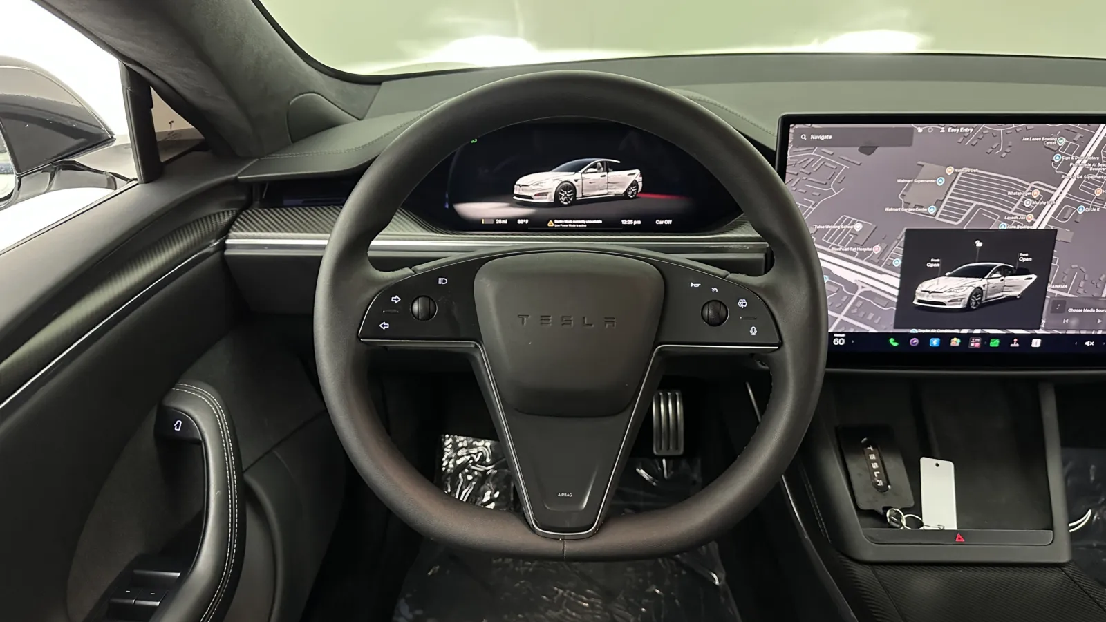 Tesla Model S photo 33