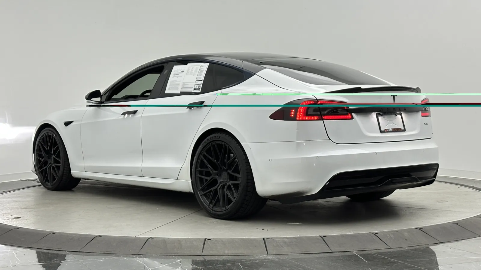 Tesla Model S photo 4