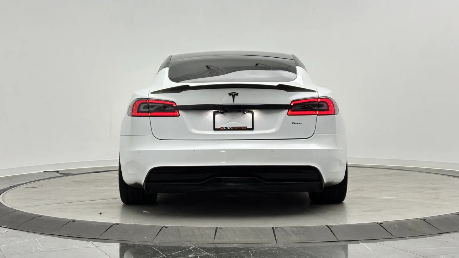 Tesla Model S photo 6