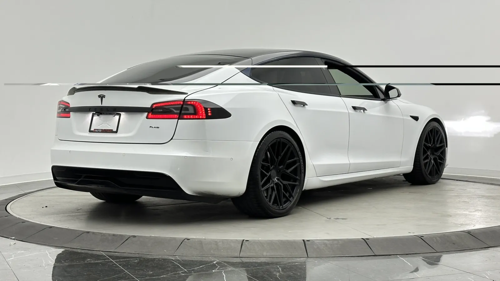 Tesla Model S photo 7