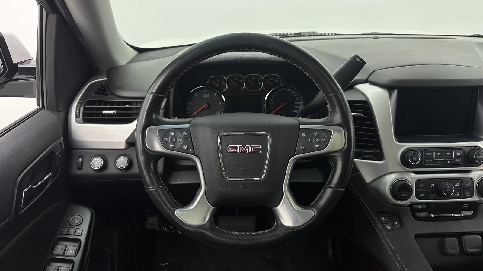 GMC Yukon photo 27
