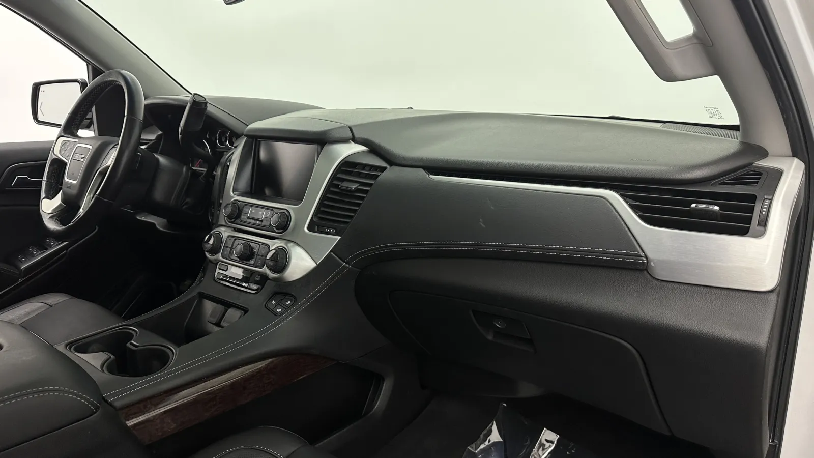 GMC Yukon photo 38