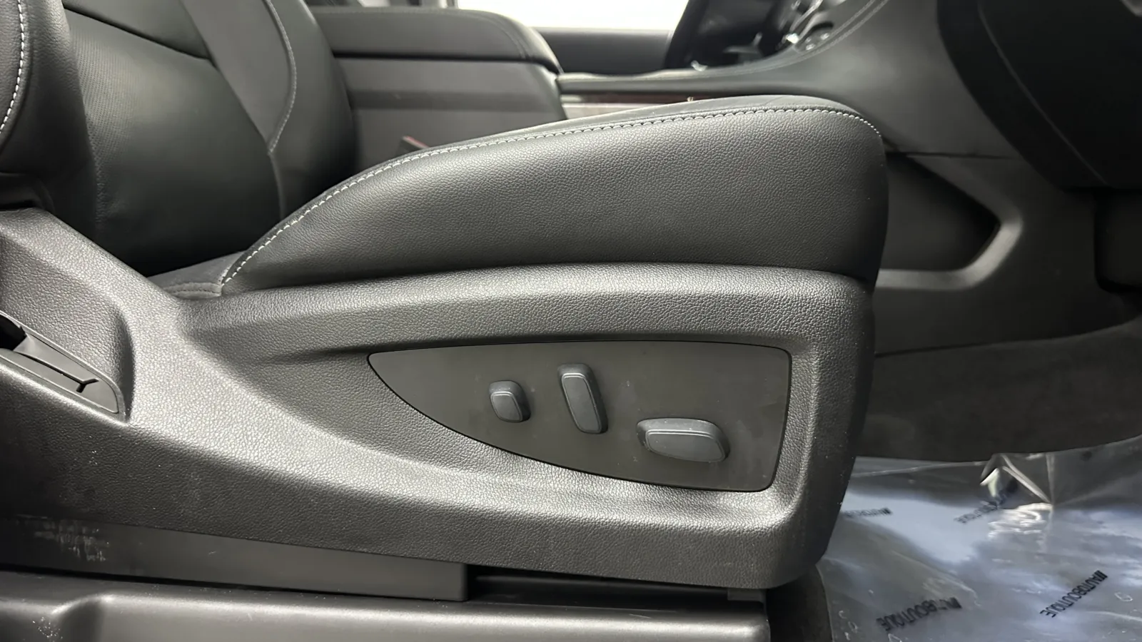 GMC Yukon photo 39