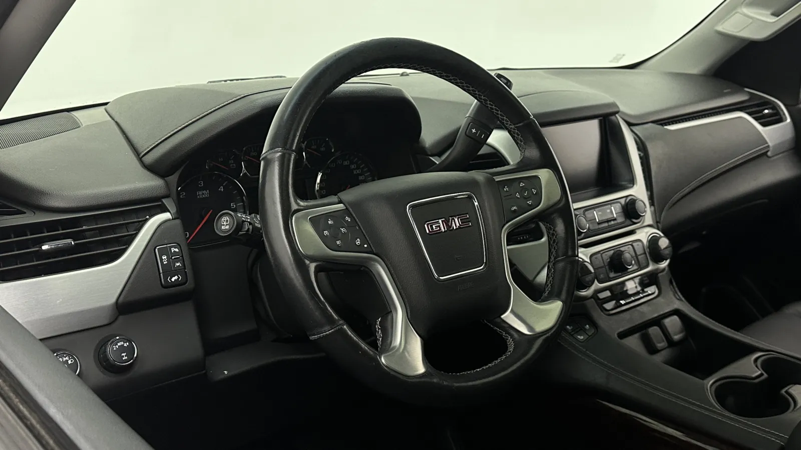GMC Yukon photo 10