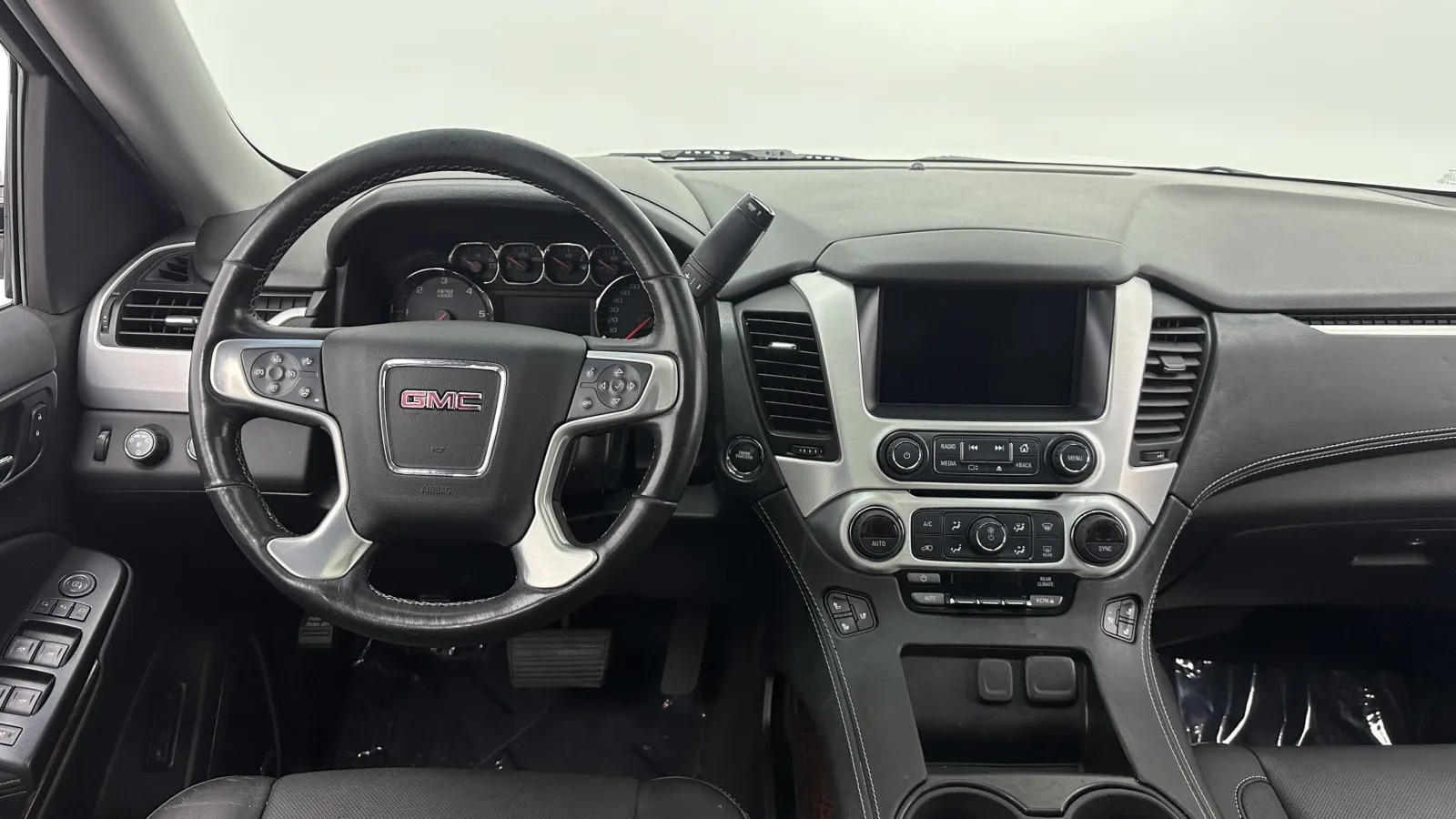 GMC Yukon photo 29
