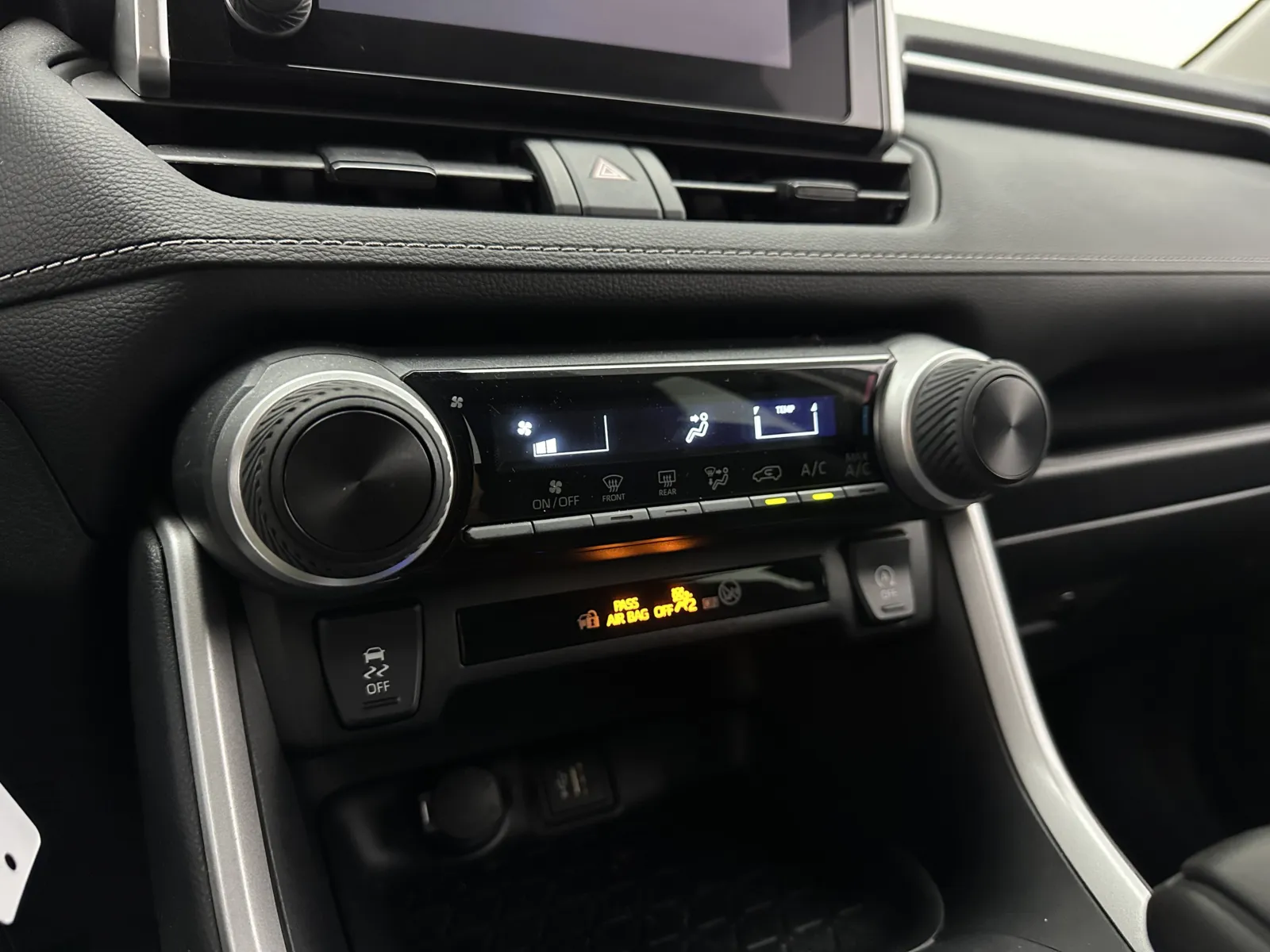 Toyota RAV4 photo 15