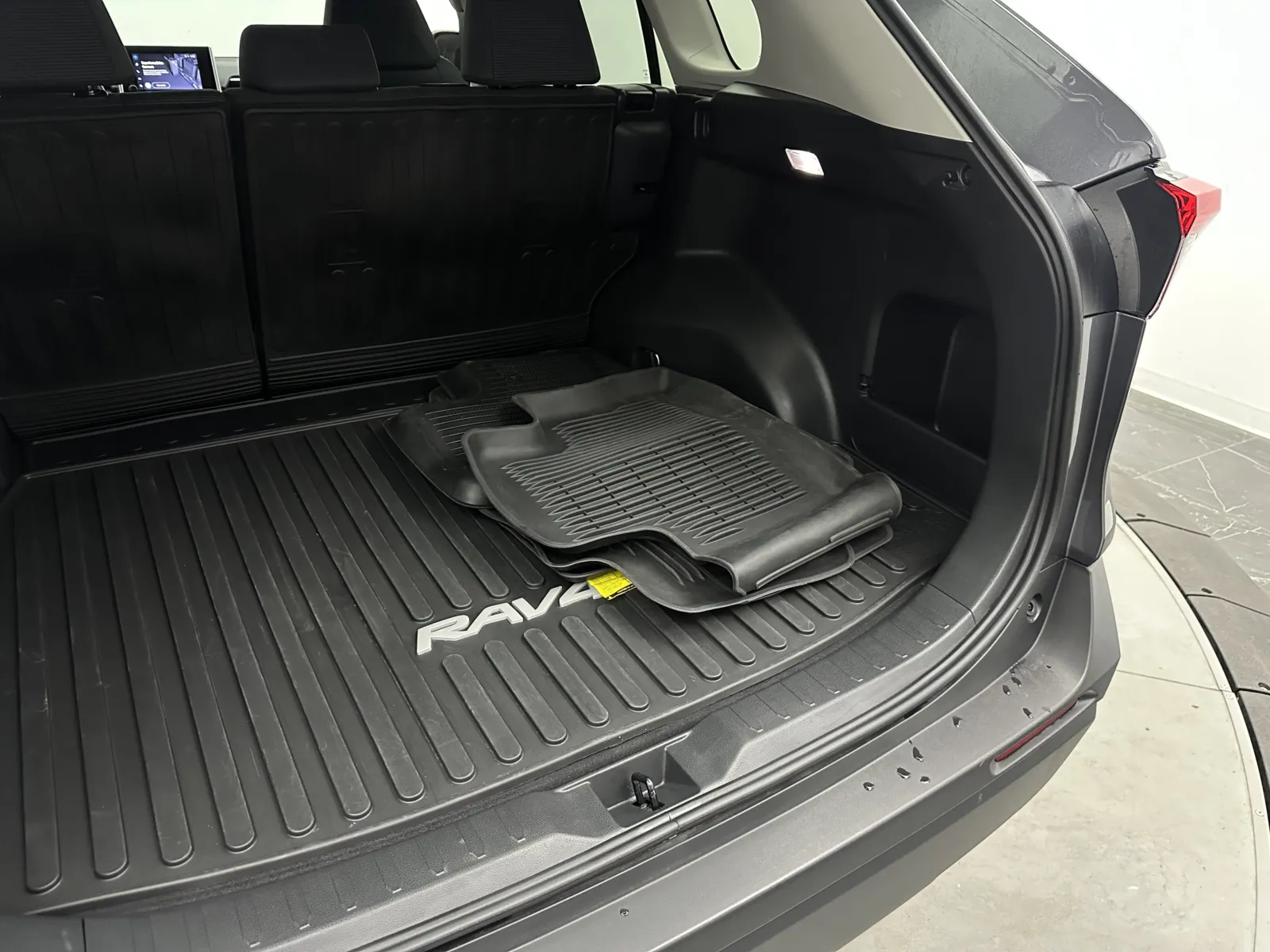 Toyota RAV4 photo 28