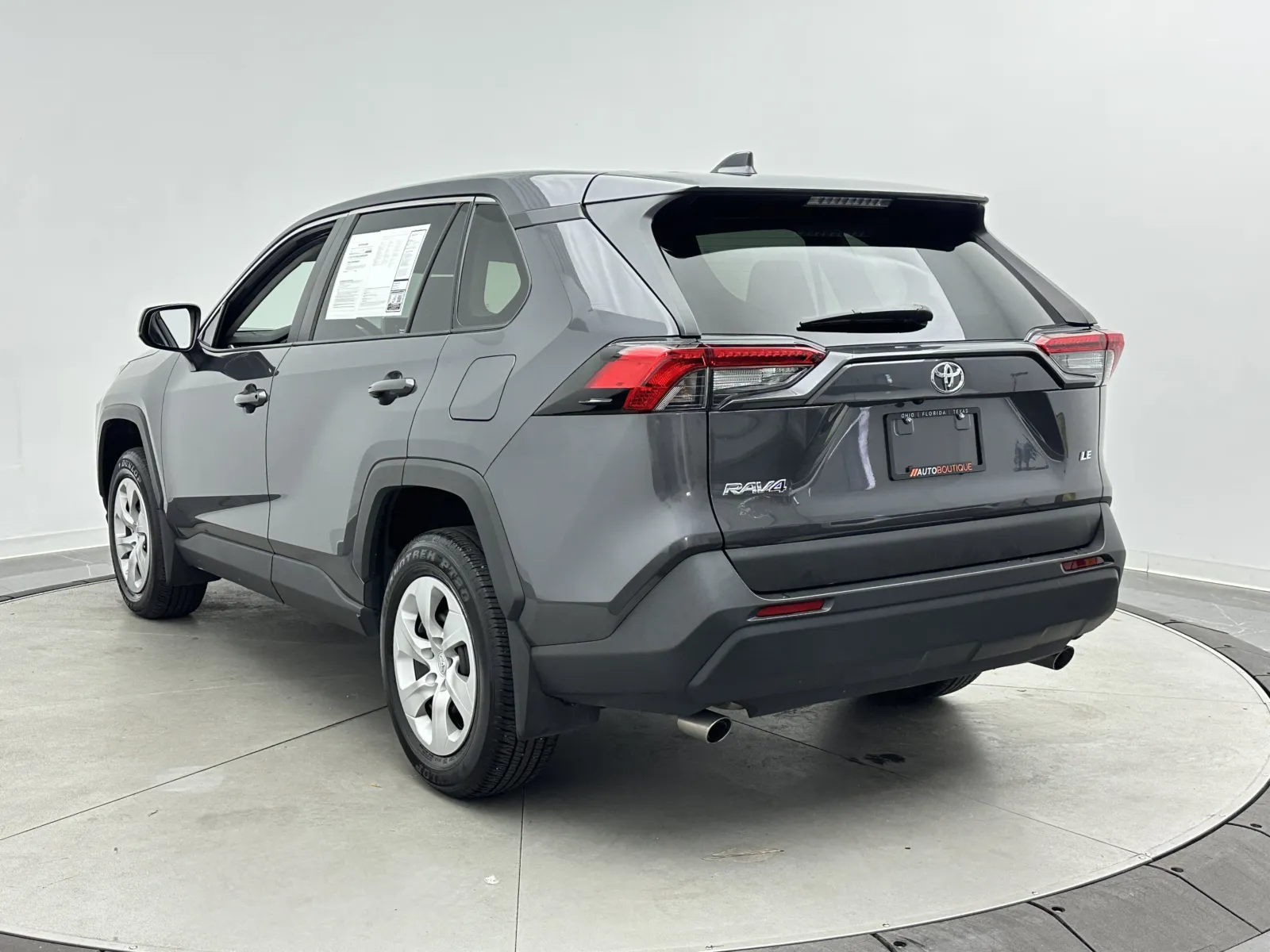 Toyota RAV4 photo 4
