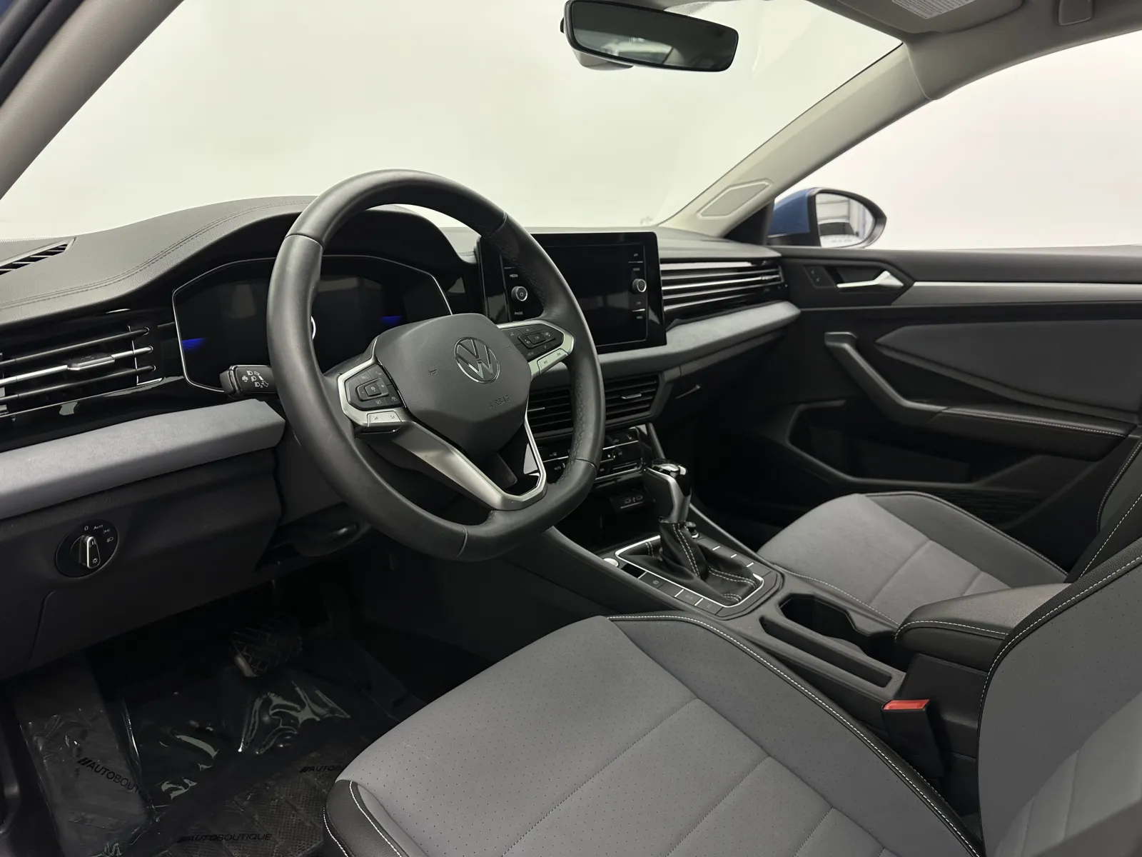 Volkswagen Jetta photo 11