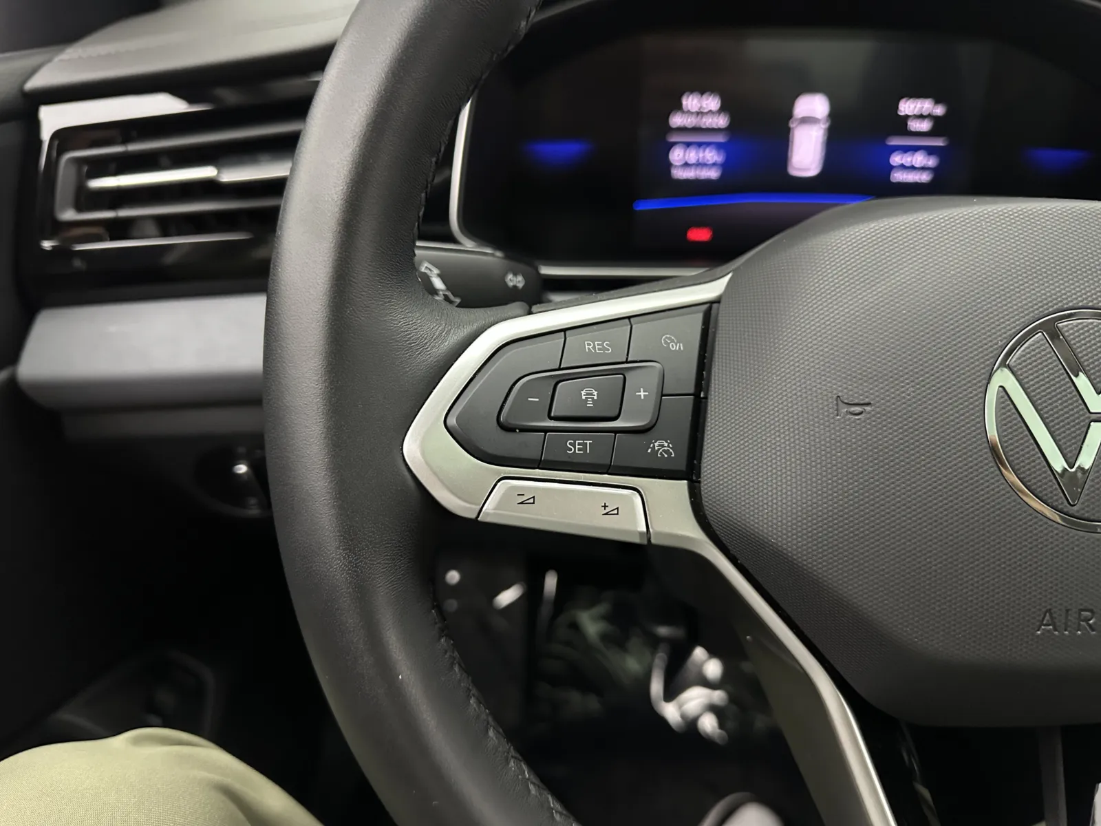 Volkswagen Jetta photo 24