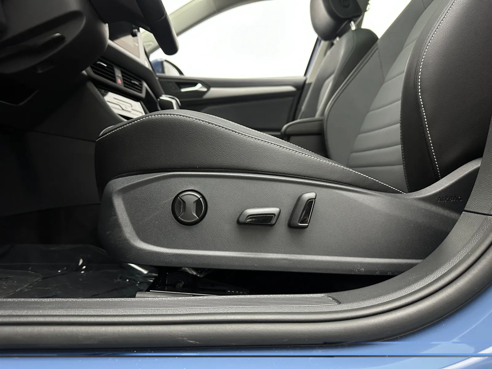 Volkswagen Jetta photo 14