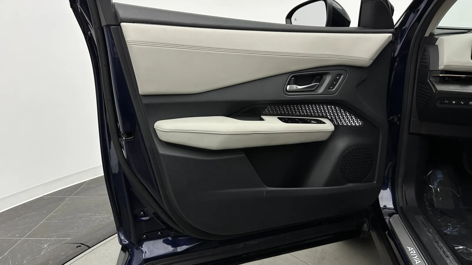 Nissan Ariya photo 11