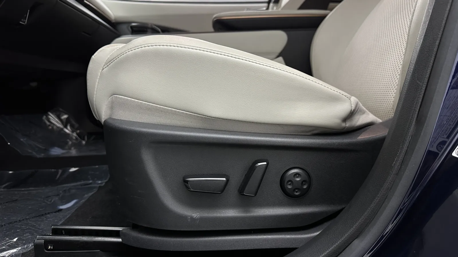 Nissan Ariya photo 16