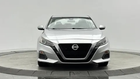 Photos of 2021 Nissan Altima 2.5 SV for sale in Jacksonville, FL at Auto Boutique Florida