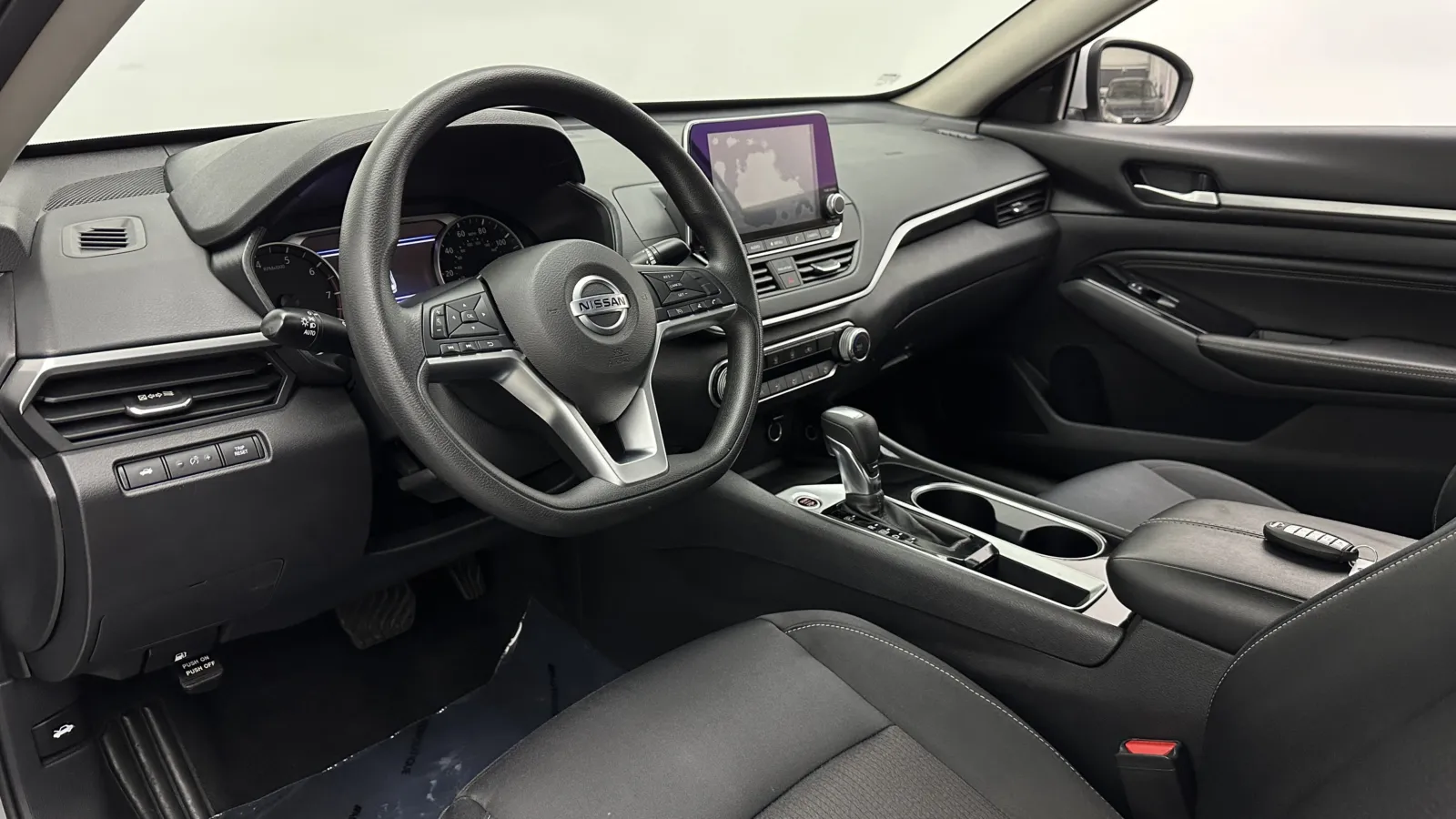 Nissan Altima photo 11