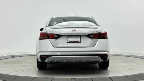 More photos of 2021 Nissan Altima 2.5 SV at Auto Boutique Florida, FL