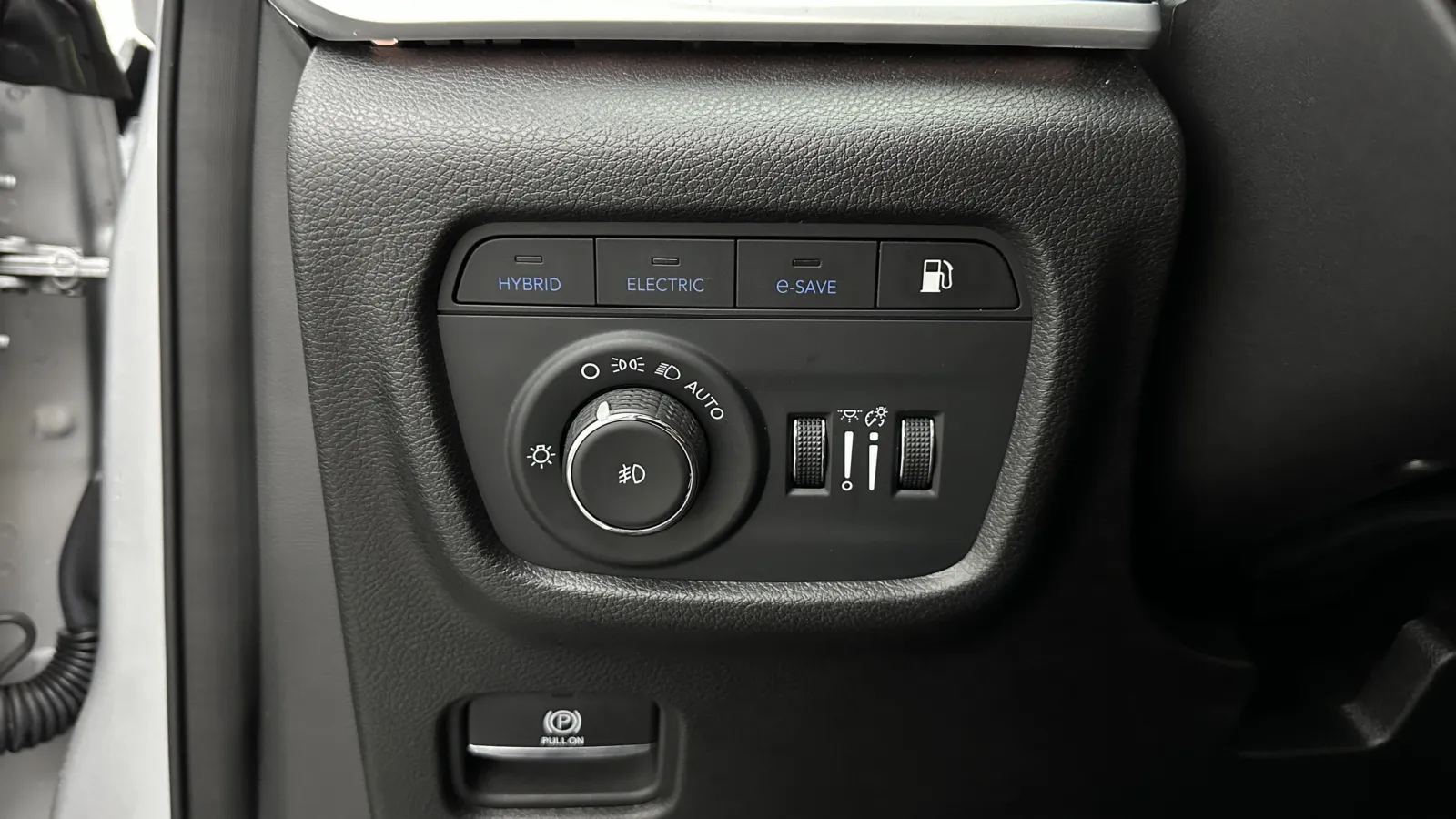 Jeep Grand Cherokee photo 18