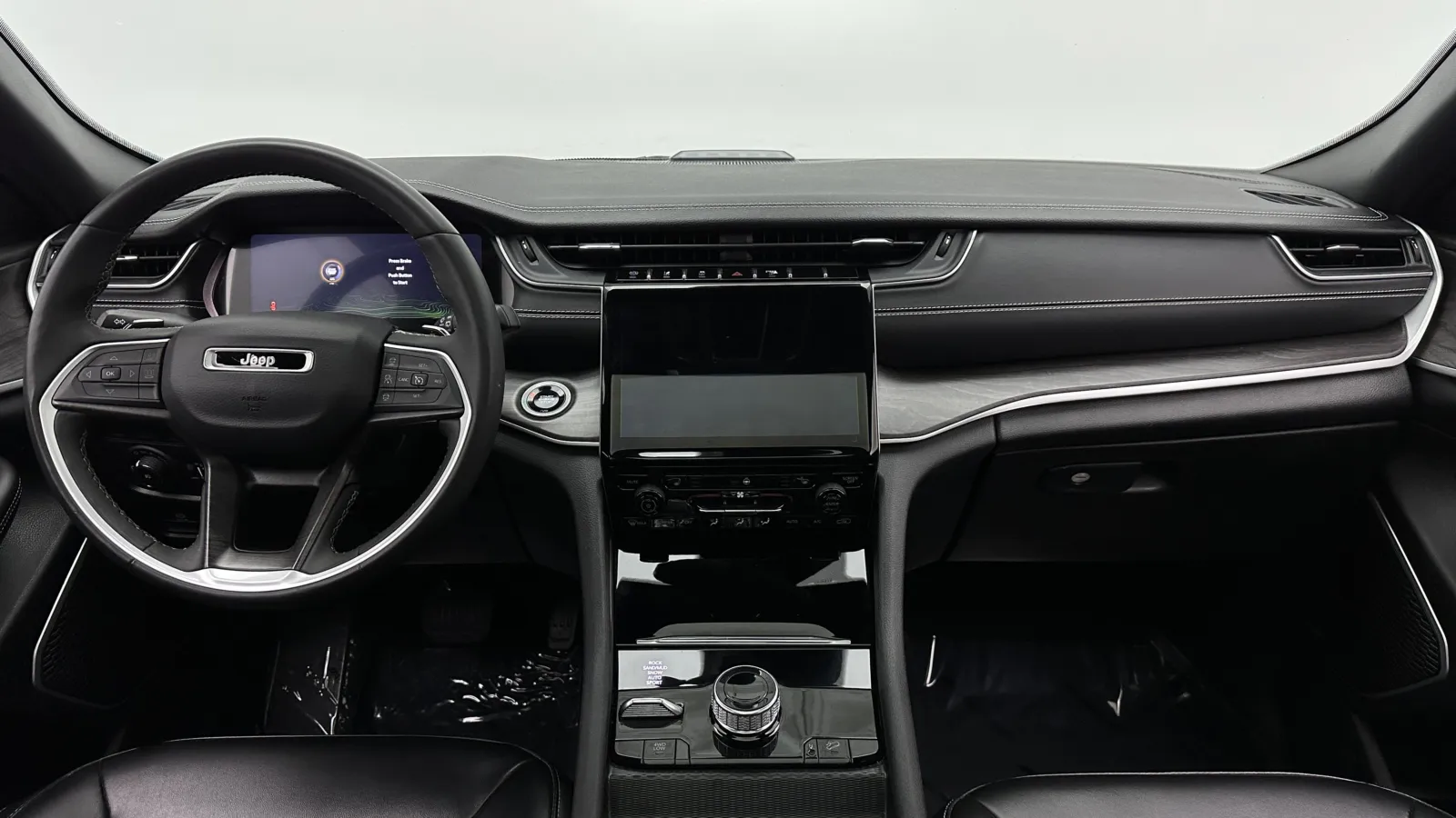Jeep Grand Cherokee photo 30