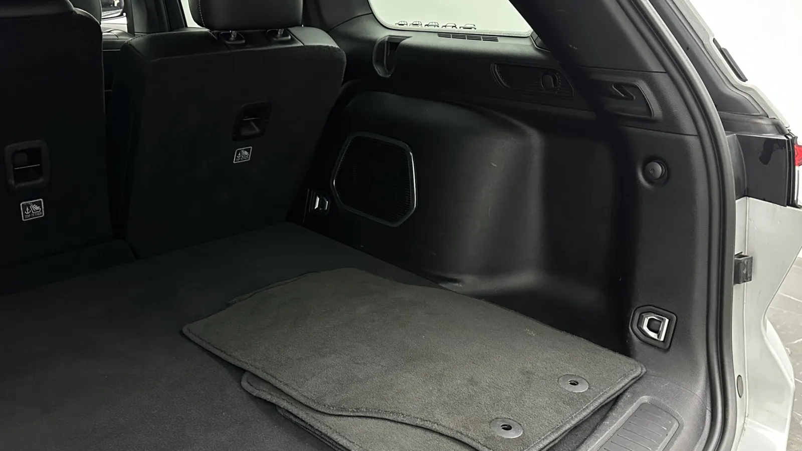 Jeep Grand Cherokee photo 33