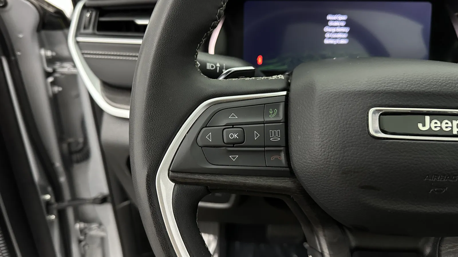 Jeep Grand Cherokee photo 24